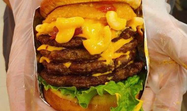 UCF Students Taste the Delicious Flavor of Fat Shack Burgers at the Collegiate