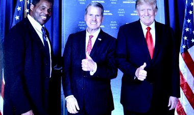 Leland McKee Receives Best Photojournalist Award at Best of Central Florida Luncheon
