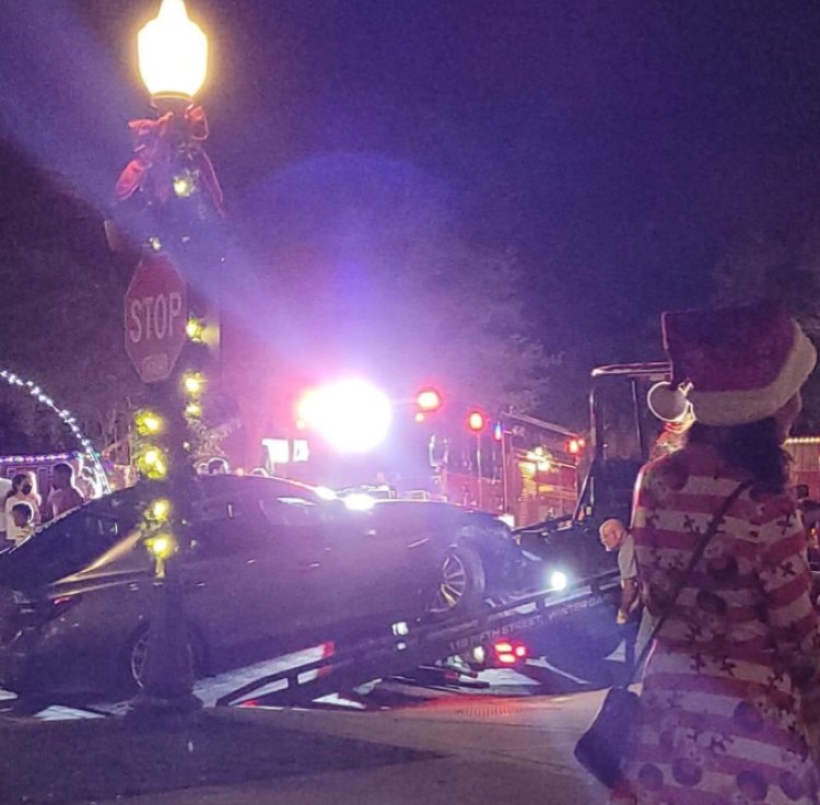 Merry Grinchmas?! Driver Crashes Winter Garden Christmas Parade